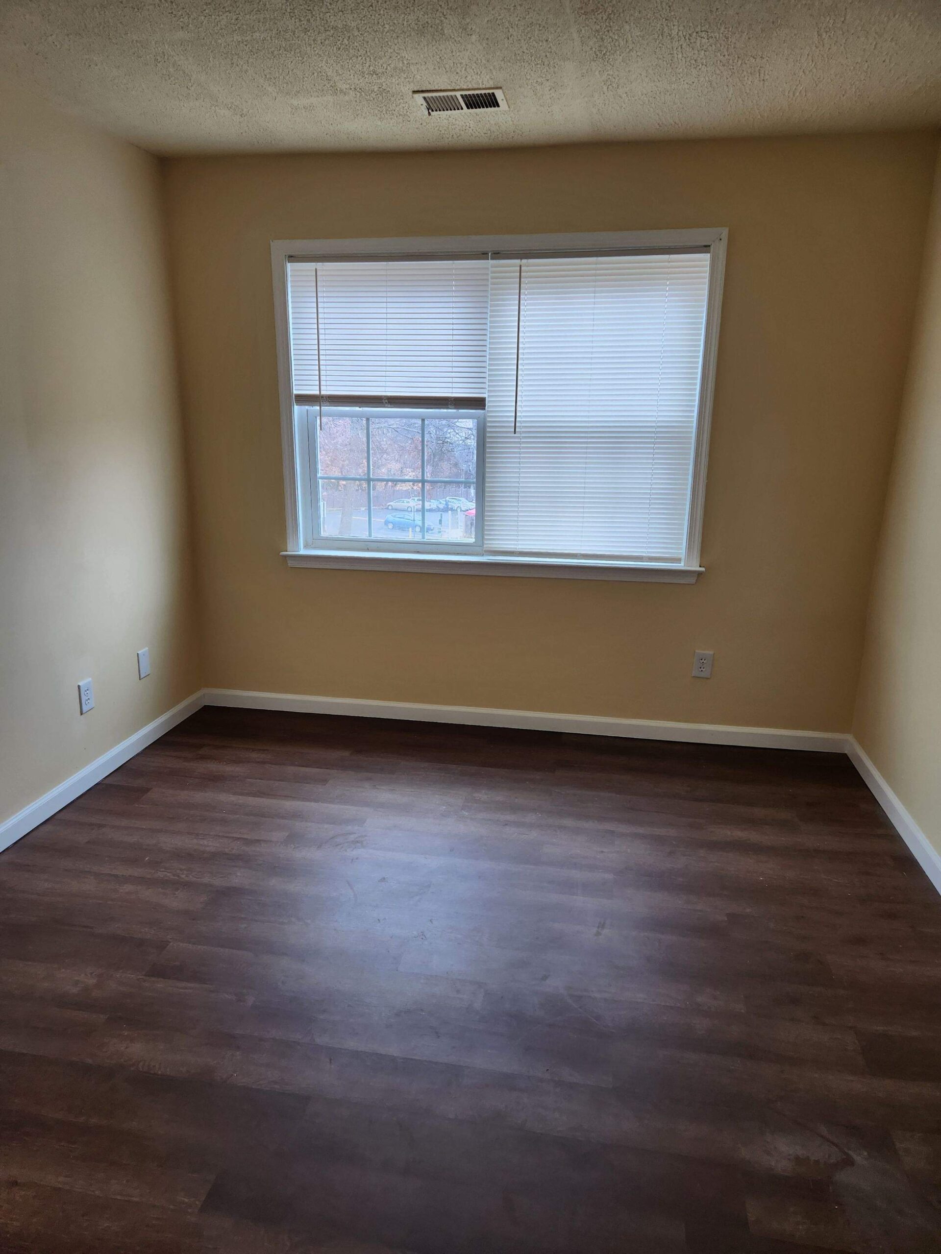 Hagel Circle - After 21